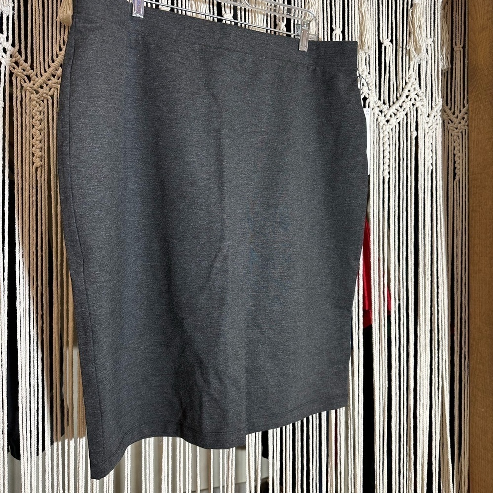NWT Liz Claiborne - Pencil skirt - Picture 4 of 7